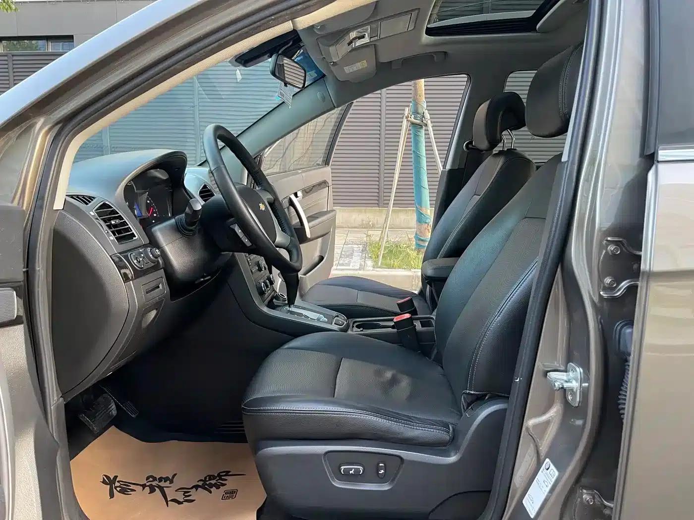 2017 Chevrolet Captiva 2.4L 4WD Flagship Edition 7-Seater — миниатюра 6
