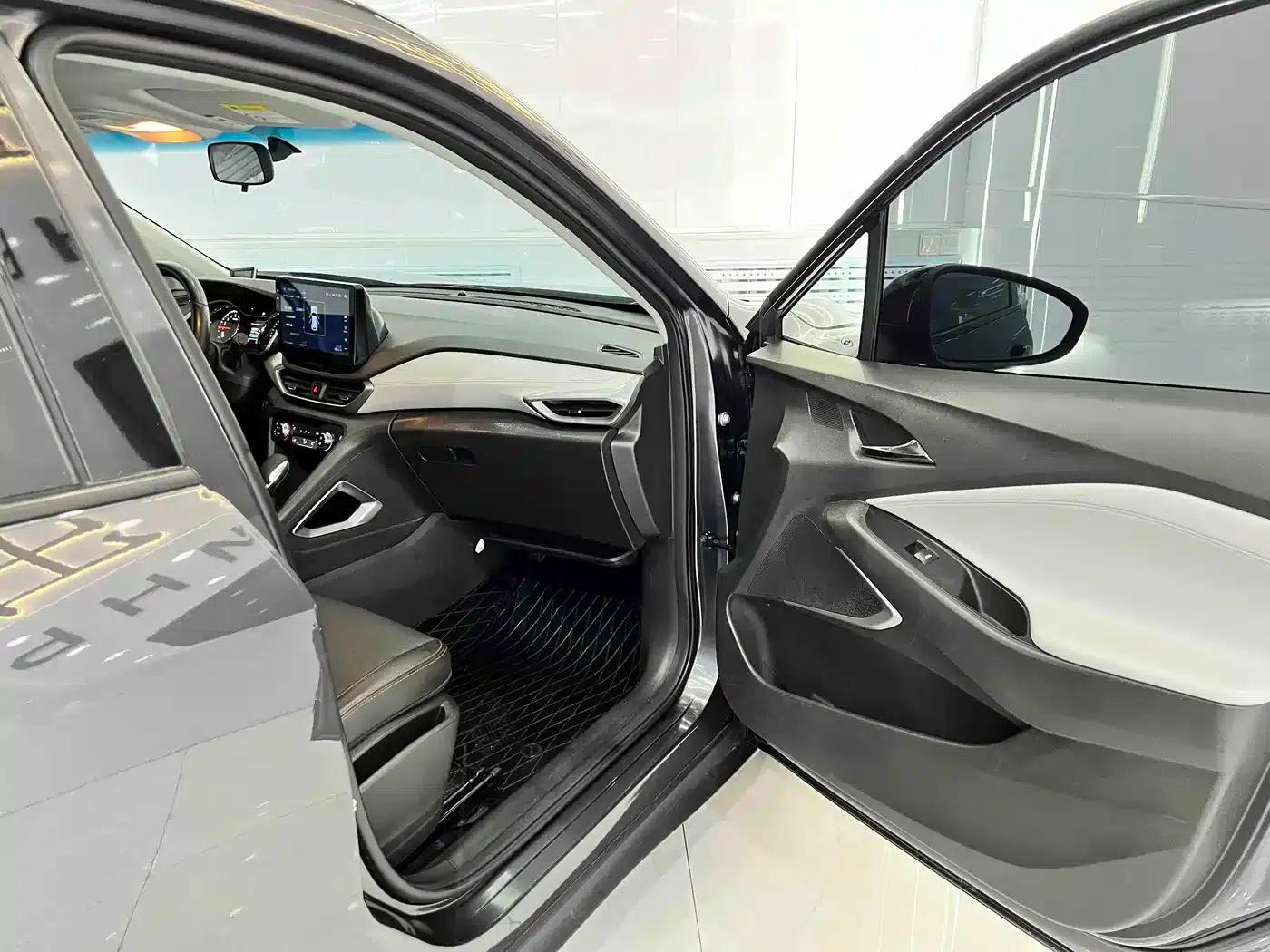 2020 Chevrolet Orlando Mild Hybrid 530T Automatic Enjoy Edition (5+2 models) — миниатюра 19