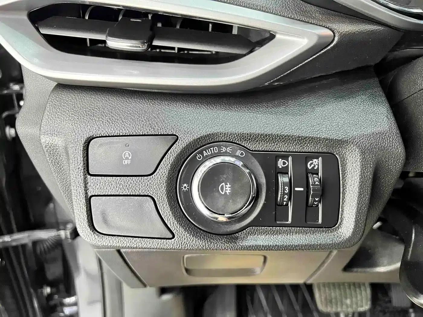 2020 Chevrolet Orlando Mild Hybrid 530T Automatic Enjoy Edition (5+2 models) — миниатюра 9