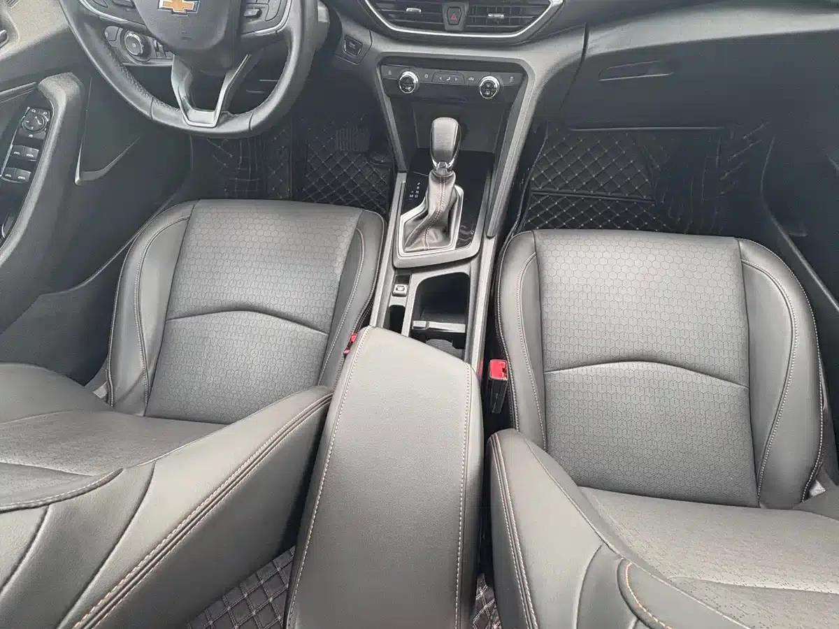 2019 Chevrolet Orlando 530T Automatic Mickey Mouse Custom Edition (5+2 models) China VI Emission Standard — миниатюра 12