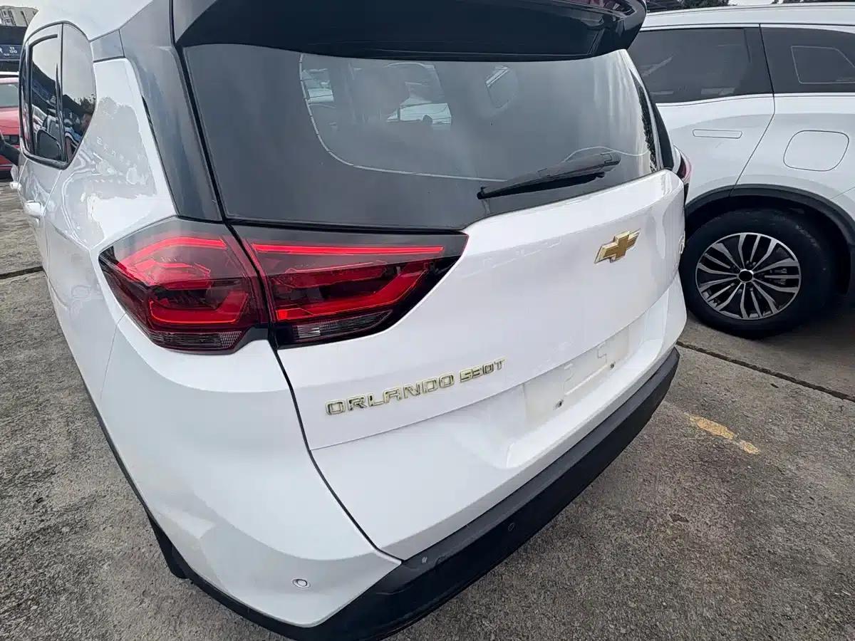 2019 Chevrolet Orlando 530T Automatic Mickey Mouse Custom Edition (5+2 models) China VI Emission Standard — миниатюра 16