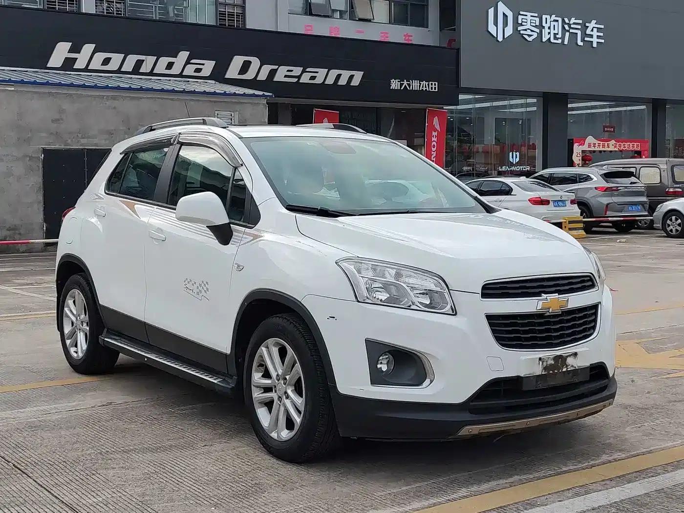 Chevrolet Trax 2016 1.4T Manual 2WD Comfort Sunroof Edition — миниатюра 2