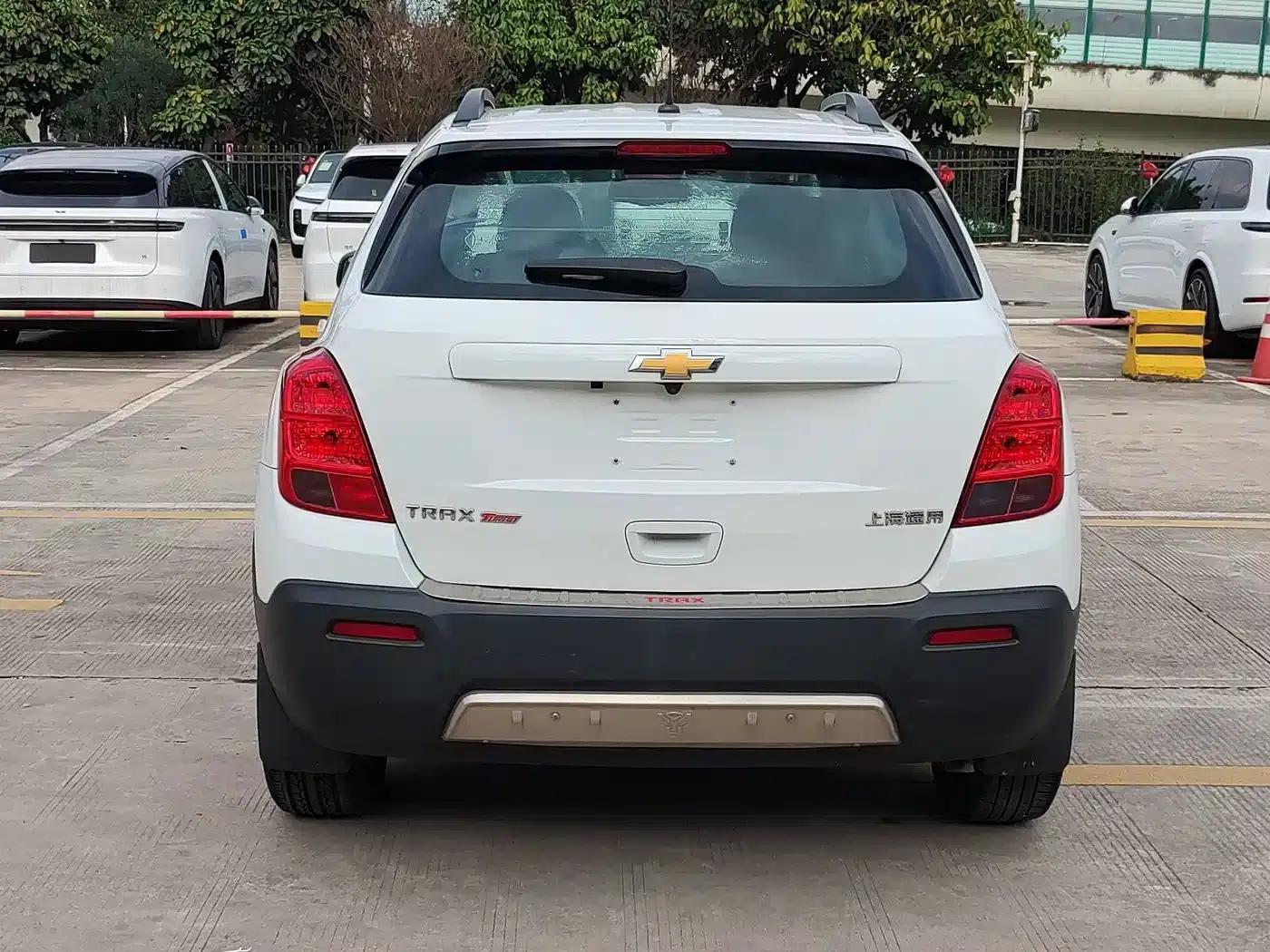Chevrolet Trax 2016 1.4T Manual 2WD Comfort Sunroof Edition — миниатюра 5