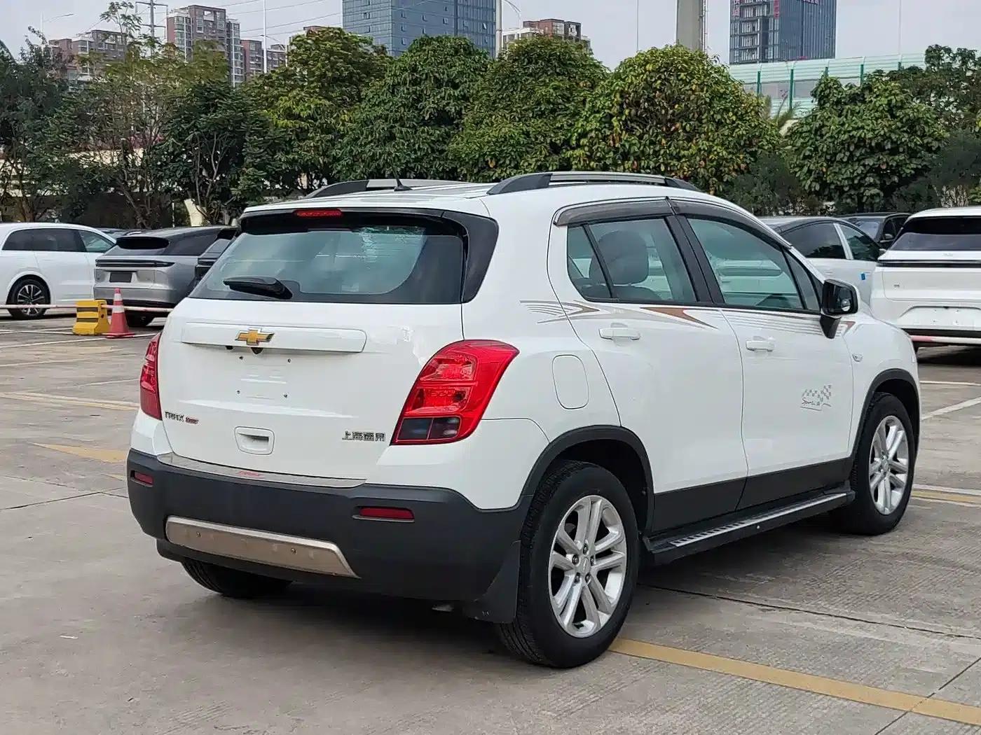 Chevrolet Trax 2016 1.4T Manual 2WD Comfort Sunroof Edition — миниатюра 6