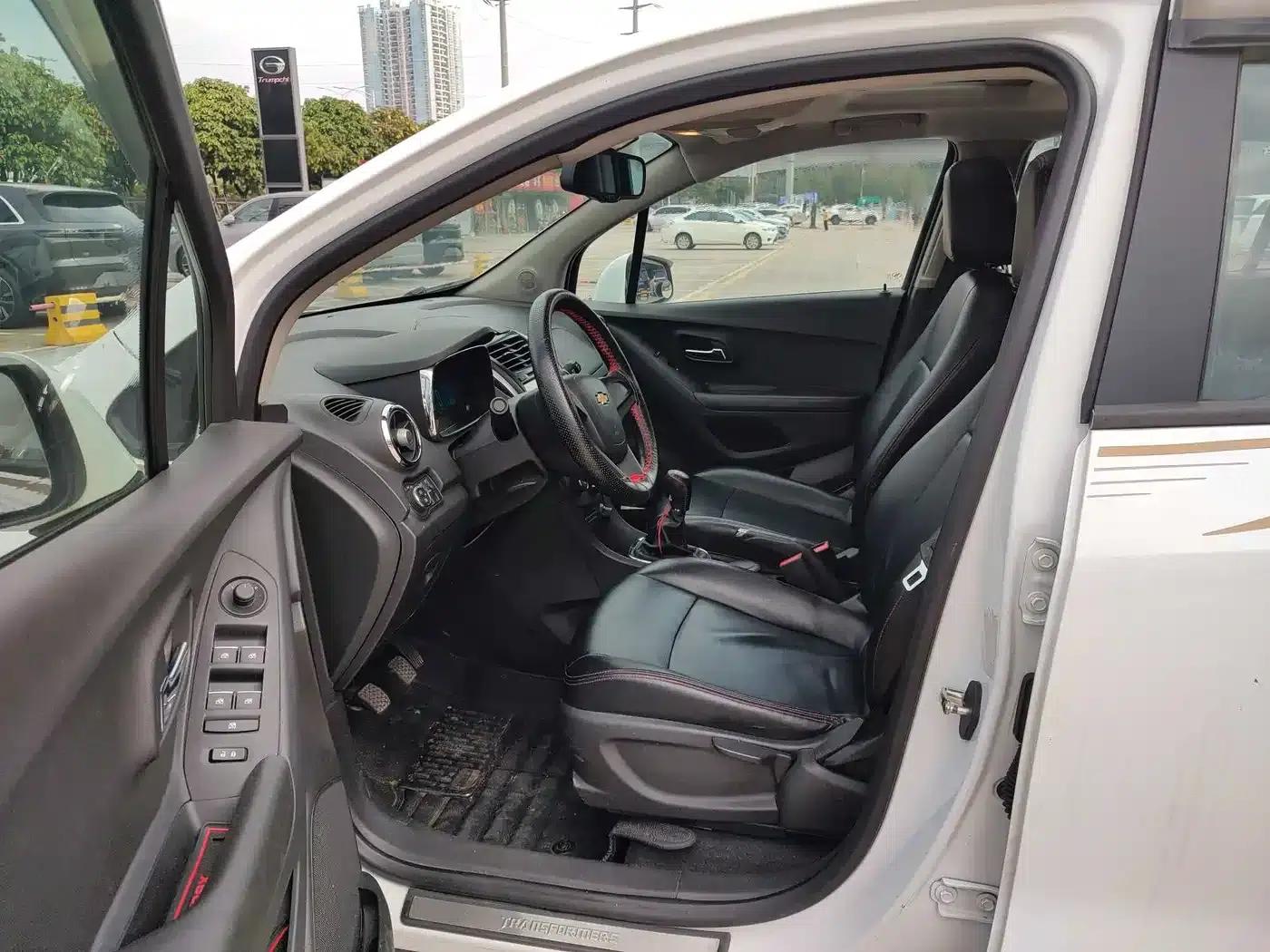 Chevrolet Trax 2016 1.4T Manual 2WD Comfort Sunroof Edition — миниатюра 8