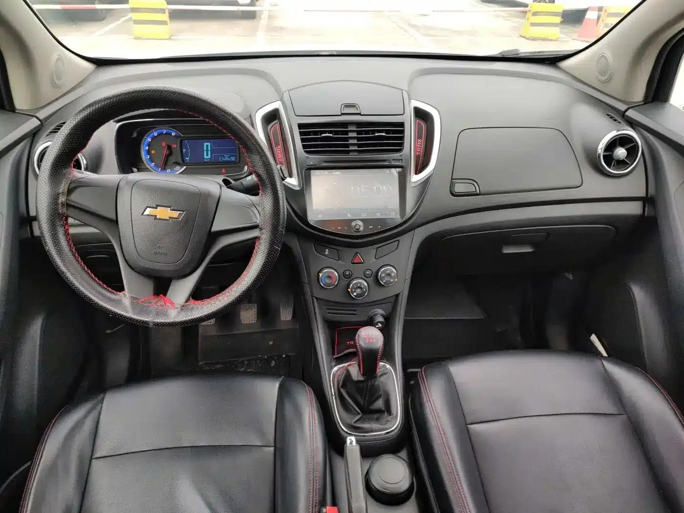 Chevrolet Trax 2016 1.4T Manual 2WD Comfort Sunroof Edition — миниатюра 9