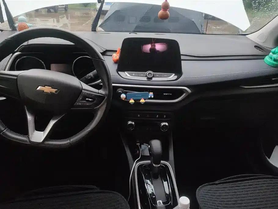 Chevrolet Trax 2021 325T Automatic Fun Edition (National VI Emission Standard) — миниатюра 12