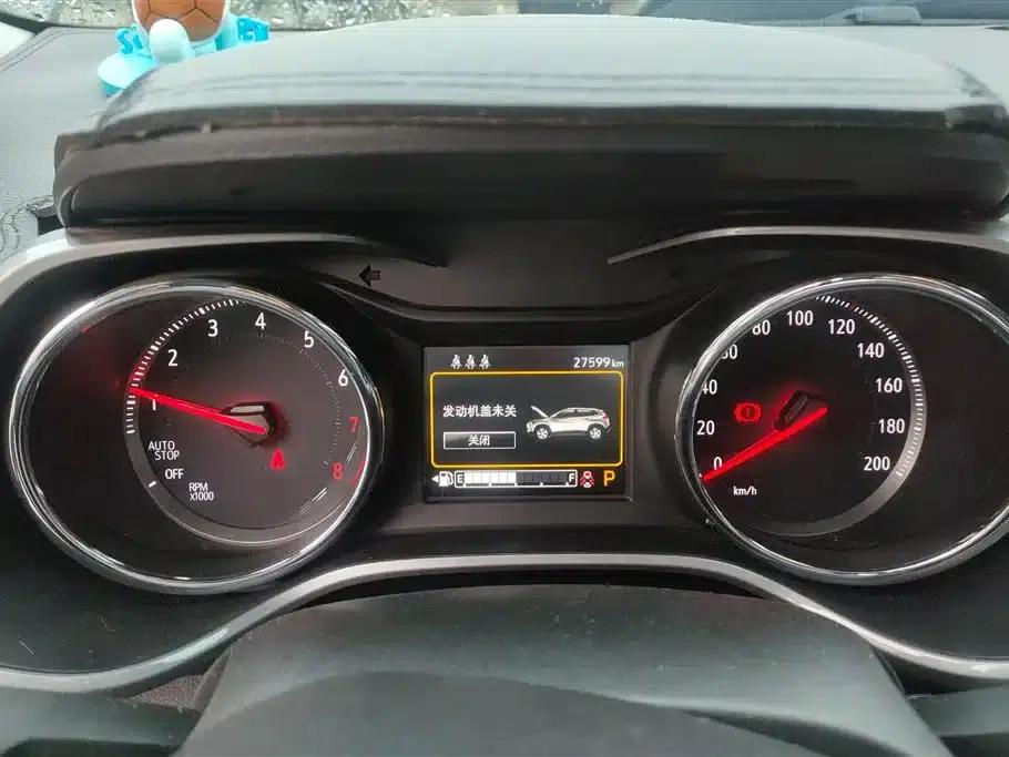 Chevrolet Trax 2021 325T Automatic Fun Edition (National VI Emission Standard) — миниатюра 14