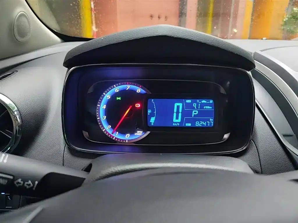Chevrolet Trax 2014 1.4T Automatic 2WD Luxury — миниатюра 12