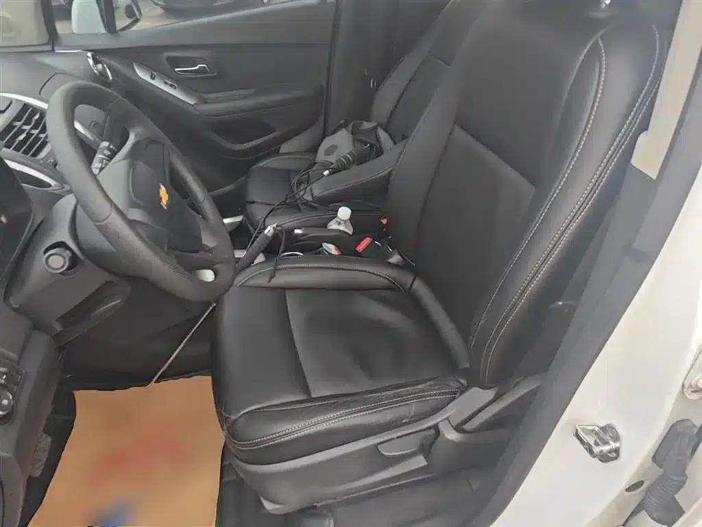 Chevrolet Trax 2016 1.4T Automatic 2WD Comfort Sunroof Edition — миниатюра 15
