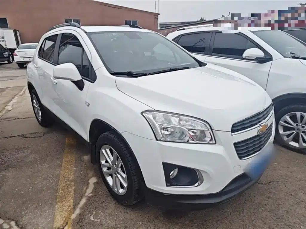 Chevrolet Trax 2016 1.4T Automatic 2WD Comfort Sunroof Edition — миниатюра 4