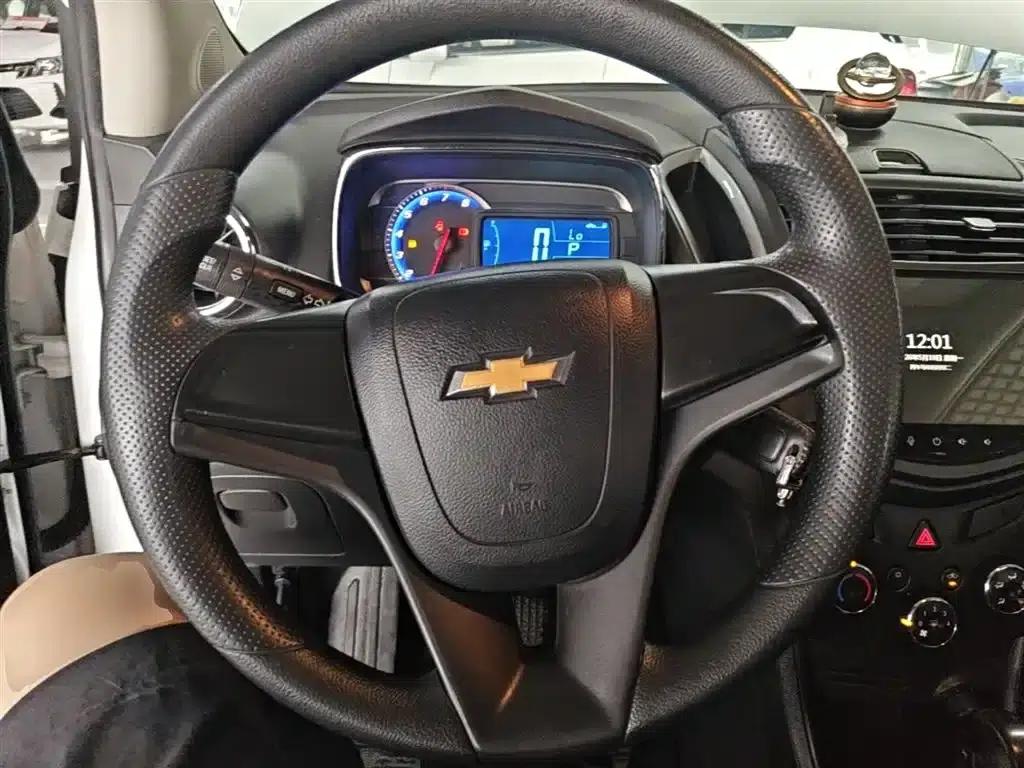 Chevrolet Trax 2016 1.4T Automatic 2WD Comfort Sunroof Edition — миниатюра 11
