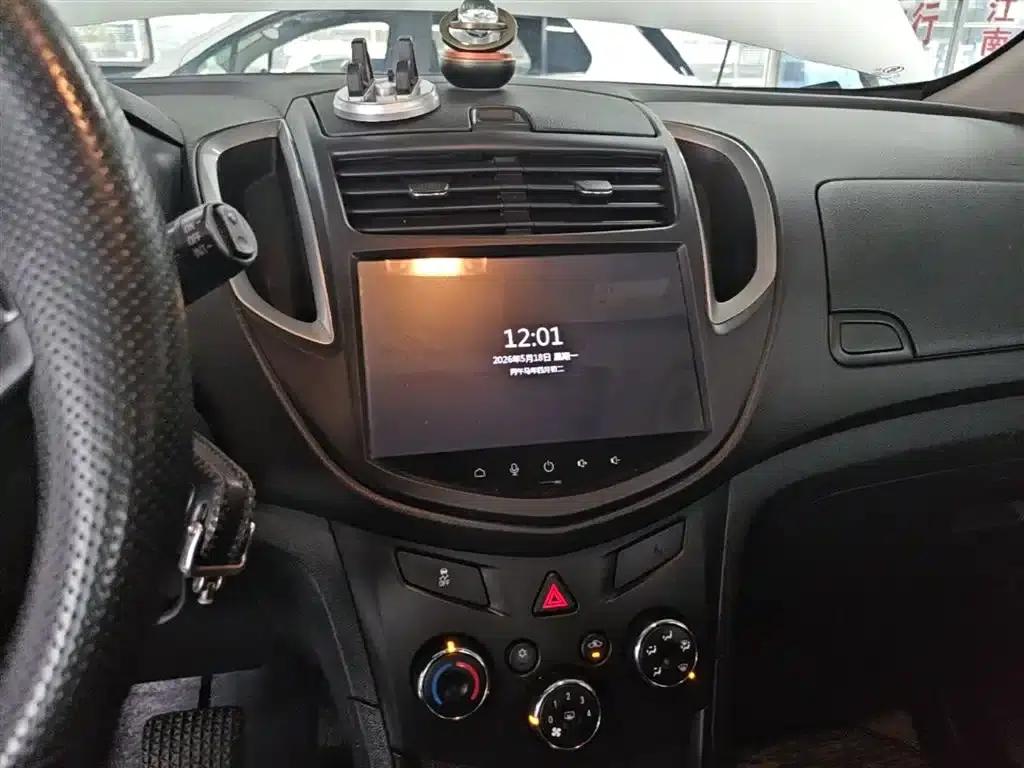 Chevrolet Trax 2016 1.4T Automatic 2WD Comfort Sunroof Edition — миниатюра 13