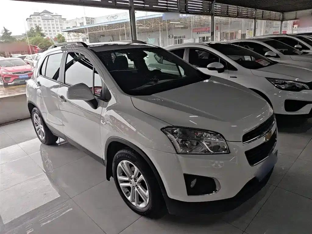 Chevrolet Trax 2016 1.4T Automatic 2WD Comfort Sunroof Edition — миниатюра 4