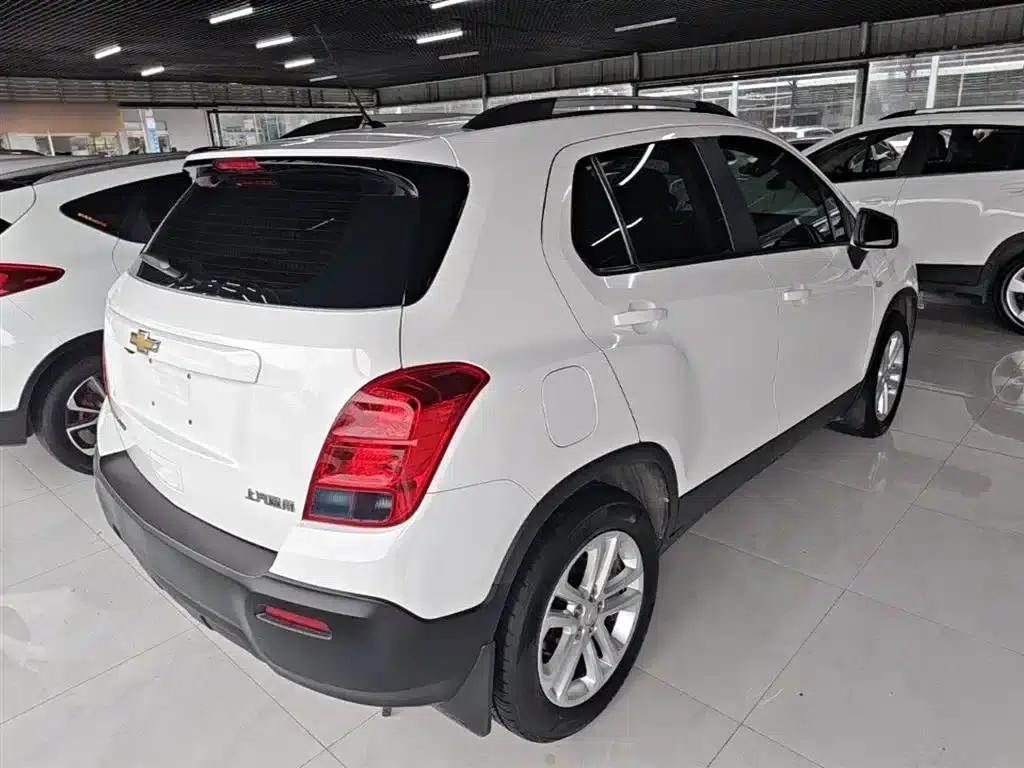 Chevrolet Trax 2016 1.4T Automatic 2WD Comfort Sunroof Edition — миниатюра 7