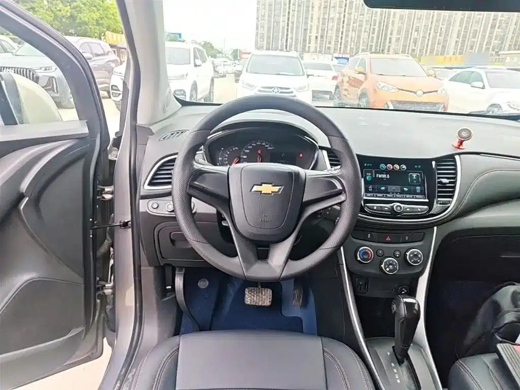 Chevrolet Trax 2018 330T Automatic 2WD Elite — миниатюра 11