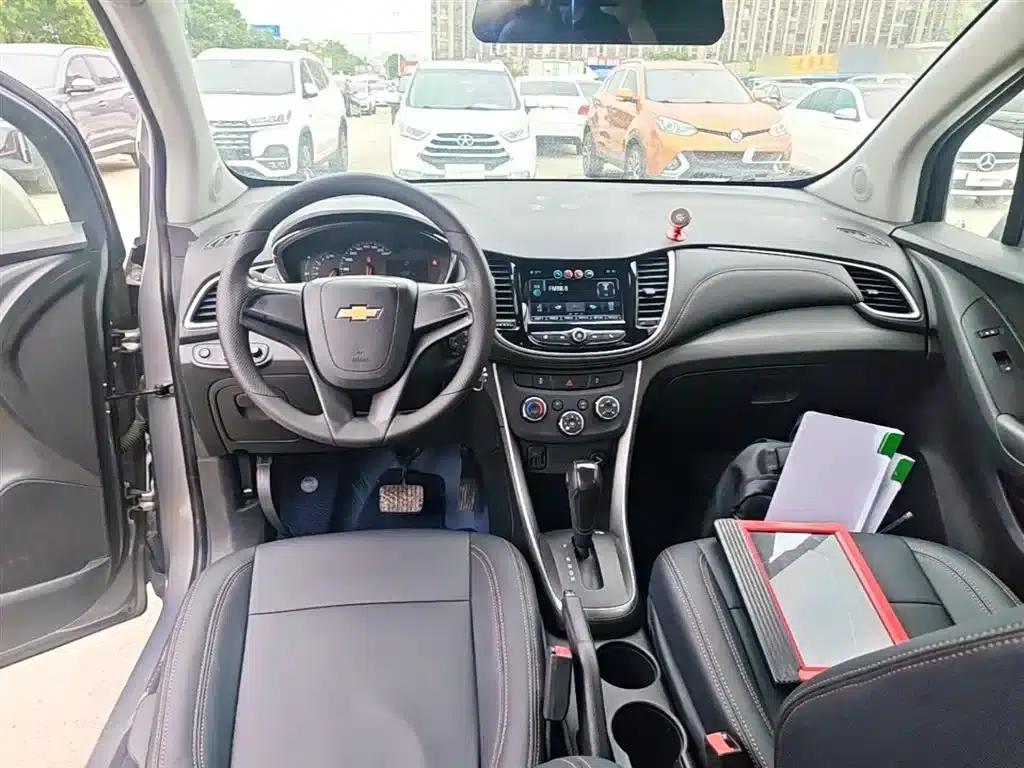 Chevrolet Trax 2018 330T Automatic 2WD Elite — миниатюра 10