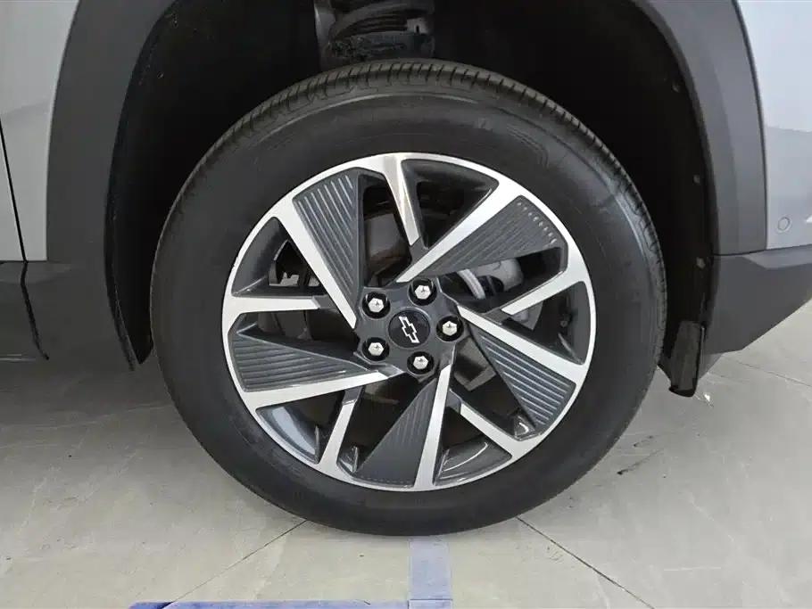 2024 Chevrolet Equinox Plus 102km RS Ultimate Edition — миниатюра 6
