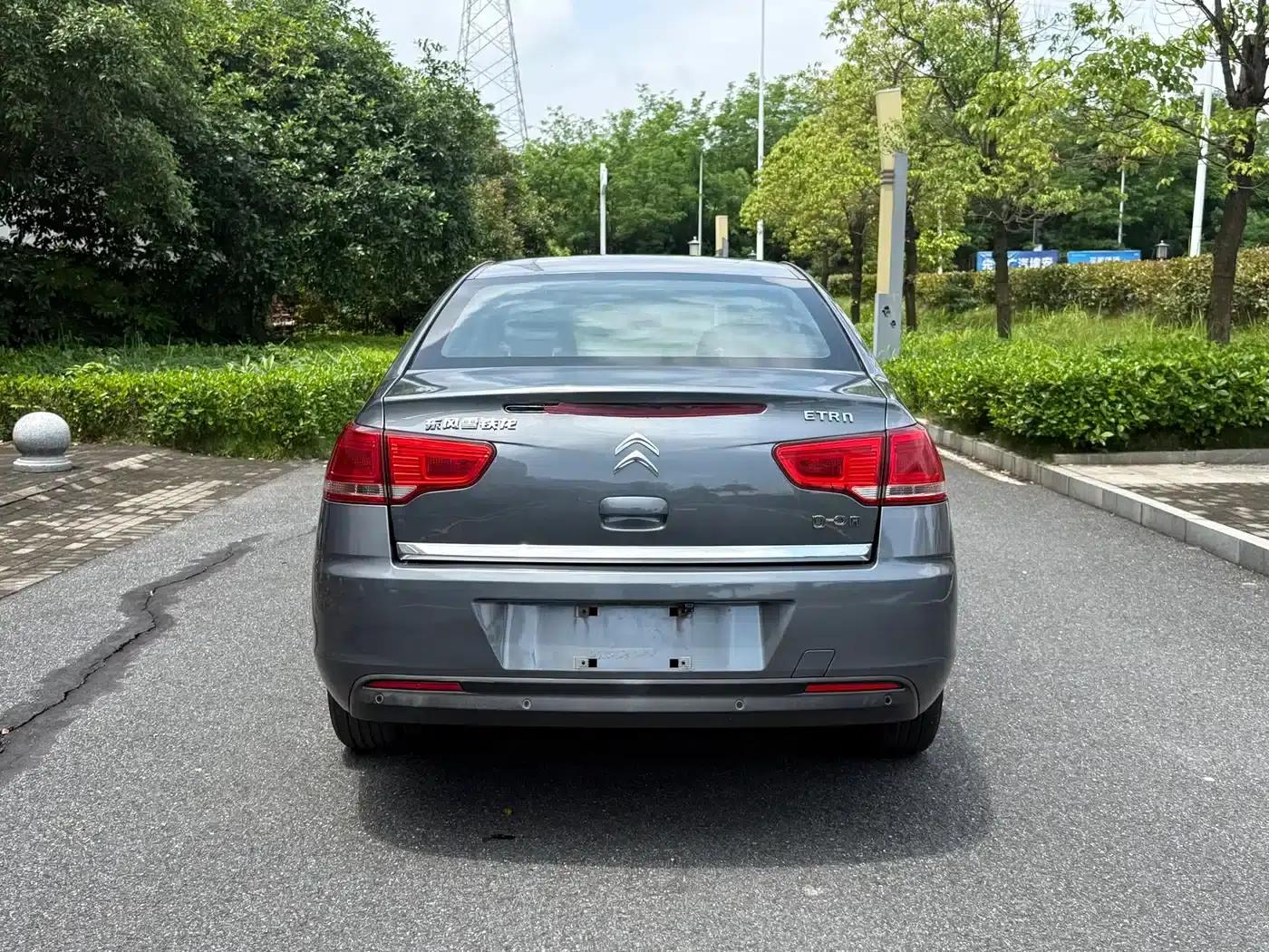 Sega 2014 VTS Edition 1.6L Automatic Premium Model — миниатюра 5