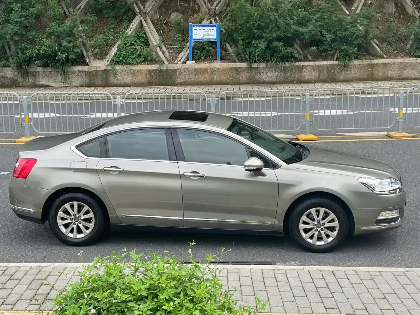 Citroën C5 2013 2.0L Automatic Premium Edition — миниатюра 21
