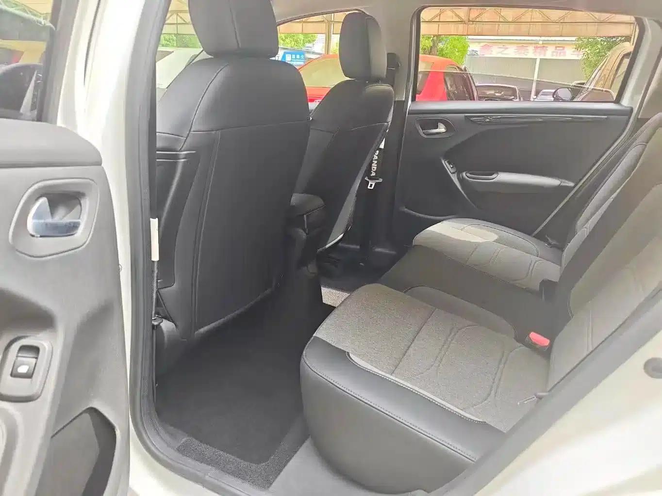 Citroën C3-XR 2019 230THP DCT Premium Edition — миниатюра 4