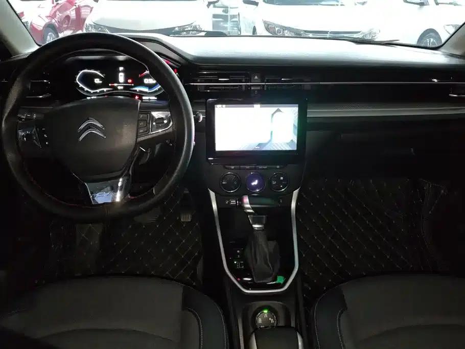 Citroën C3-XR 2021 190THP DCT Premium Edition — миниатюра 12