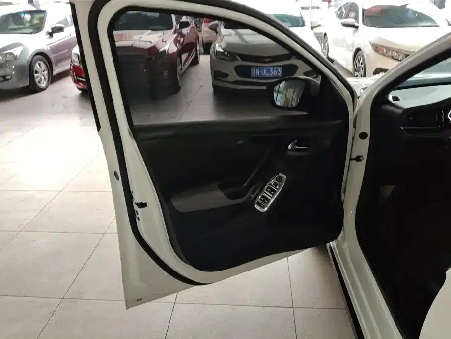 Citroën C3-XR 2021 190THP DCT Premium Edition — миниатюра 7