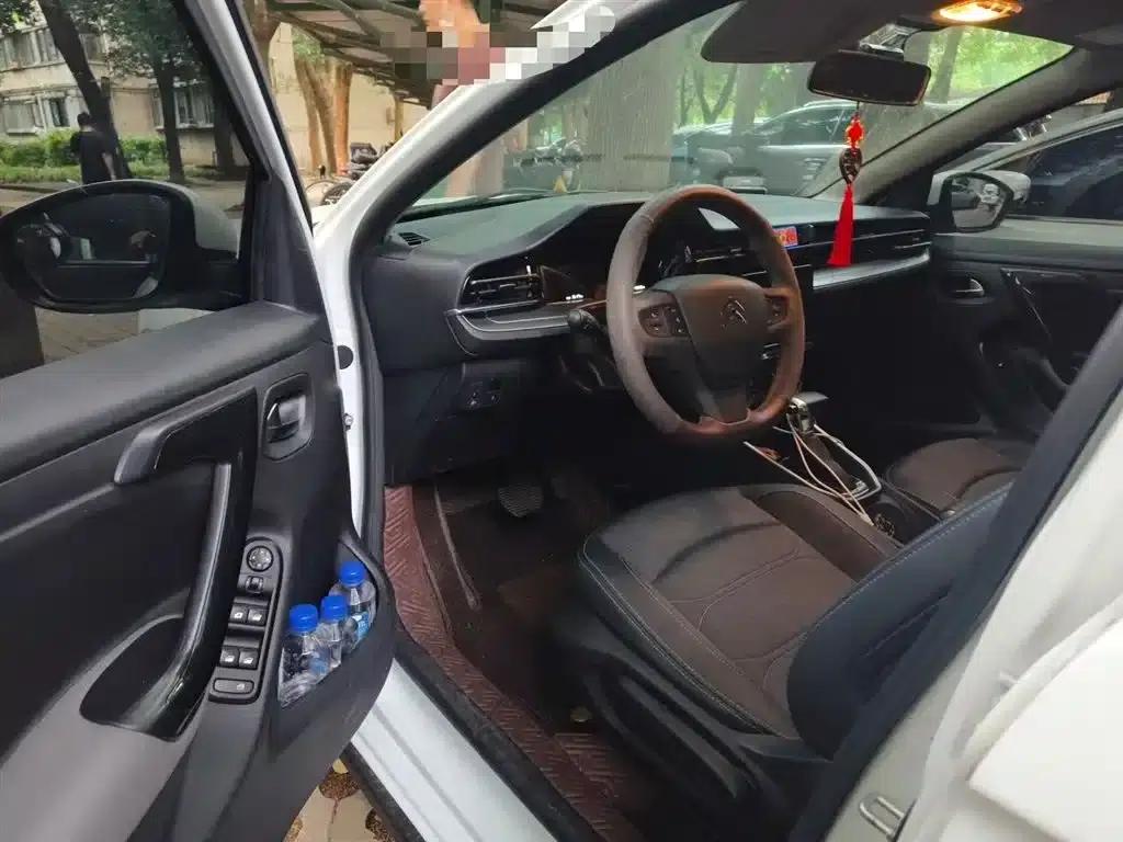 Citroën C3-XR 2021 190THP DCT Premium Edition — миниатюра 13