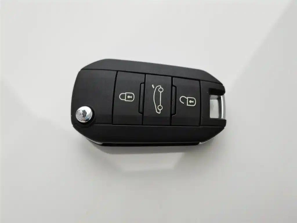 2015 Citroën Elysee Premium Edition 1.6L Manual Comfort — миниатюра 19