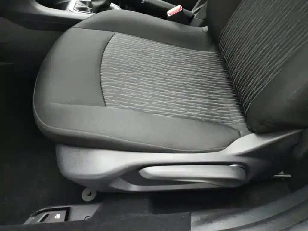 2015 Citroën Elysee Premium Edition 1.6L Manual Comfort — миниатюра 20