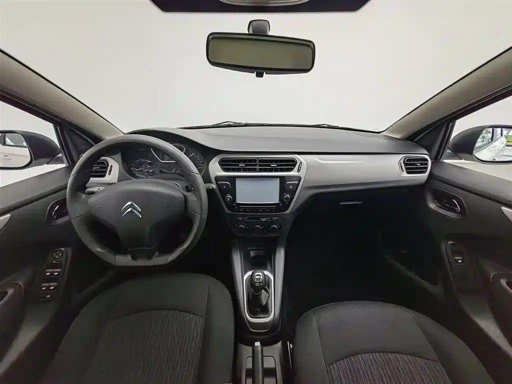 2015 Citroën Elysee Premium Edition 1.6L Manual Comfort — миниатюра 5