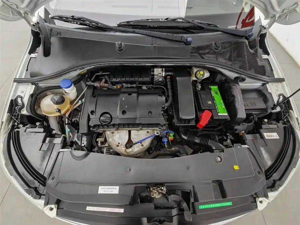 2015 Citroën Elysee Premium Edition 1.6L Manual Comfort — миниатюра 6