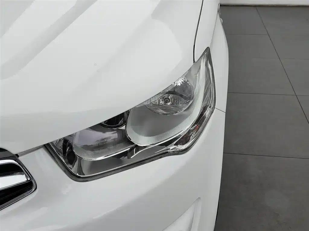 2015 Citroën Elysee Premium Edition 1.6L Manual Comfort — миниатюра 7