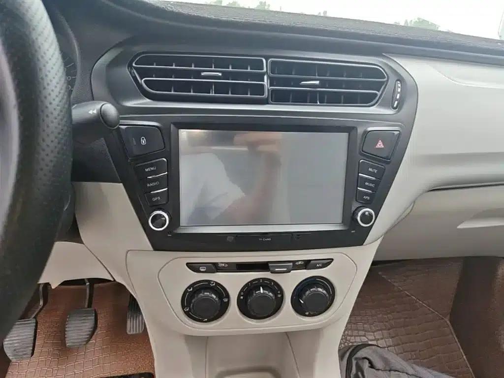 2016 Citroën Elysee 1.6L Manual Fashion Edition — миниатюра 13
