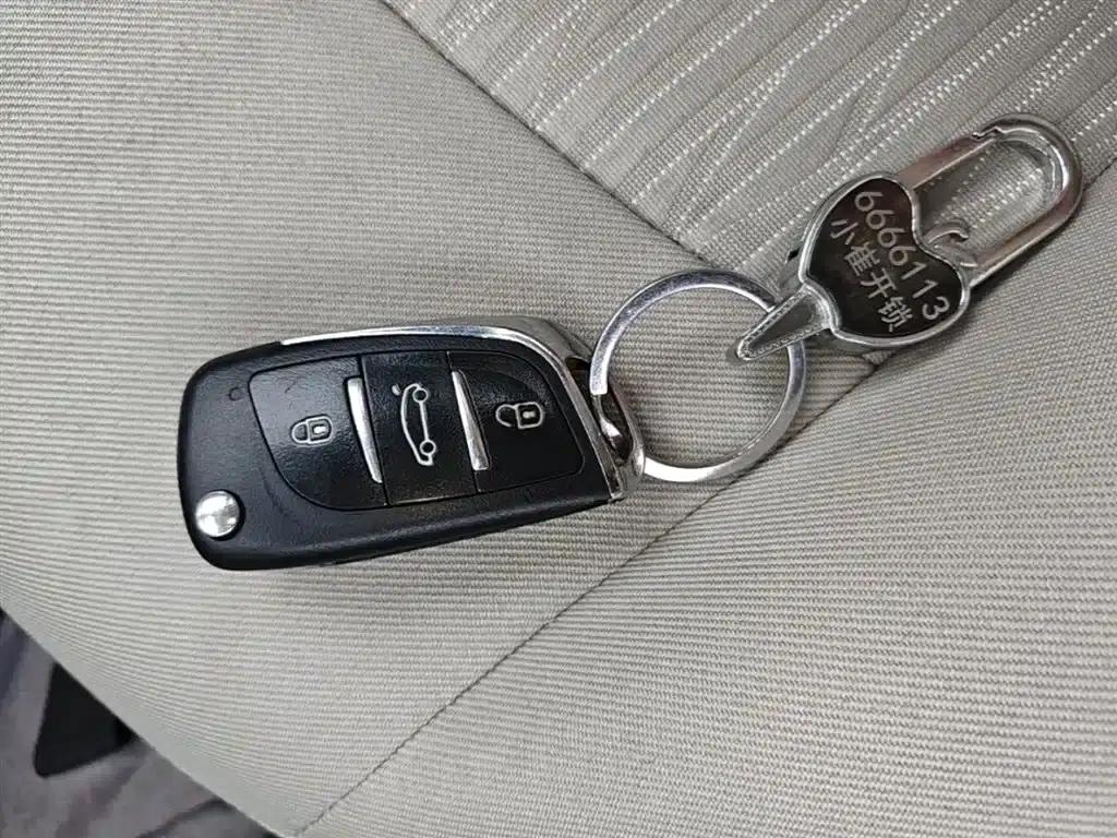 2016 Citroën Elysee 1.6L Manual Fashion Edition — миниатюра 9
