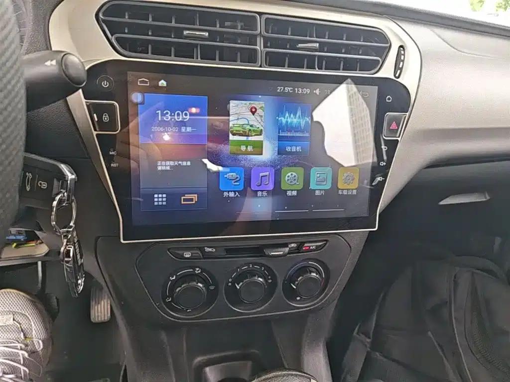 2016 Citroën Elysee 1.6L Automatic Comfort — миниатюра 13