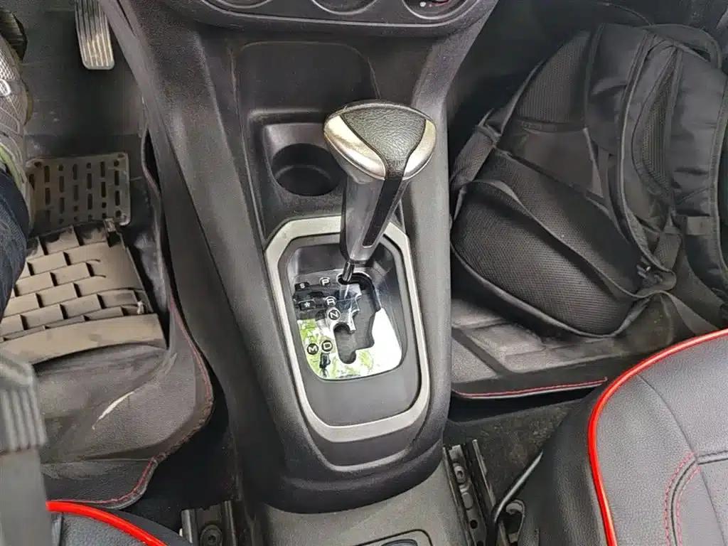 2016 Citroën Elysee 1.6L Automatic Comfort — миниатюра 14