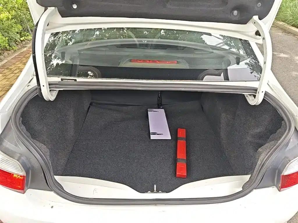 2016 Citroën Elysee 1.6L Automatic Comfort — миниатюра 19