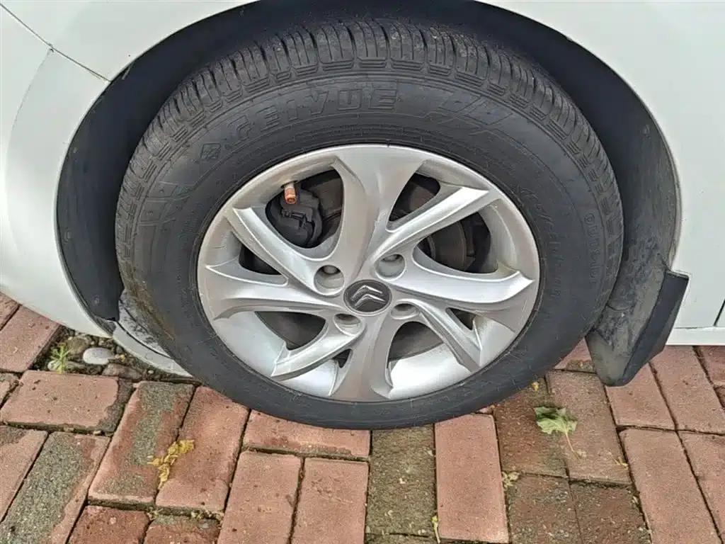 2016 Citroën Elysee 1.6L Automatic Comfort — миниатюра 23