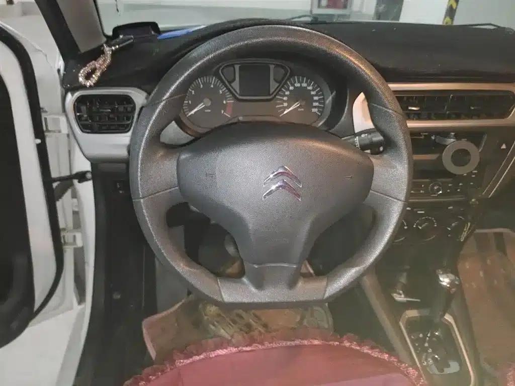 2015 Citroën Elysee Premium Edition 1.6L Automatic Fashion Model — миниатюра 3