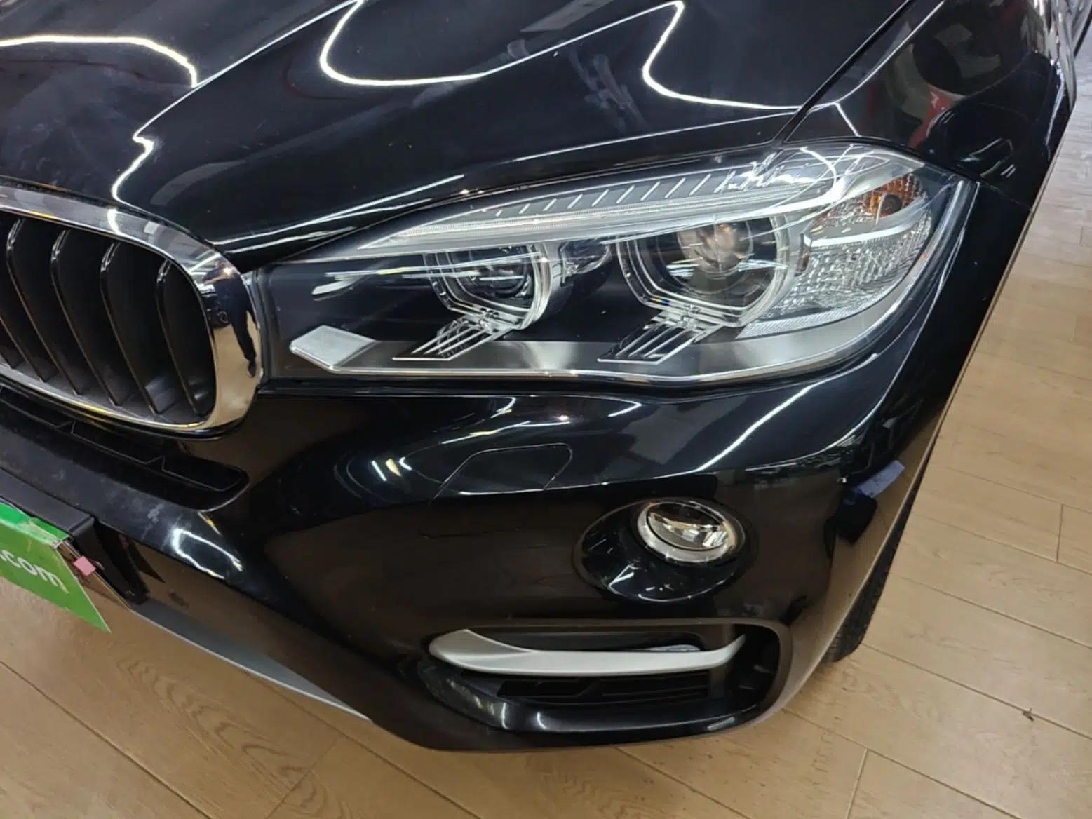 BMW X6 2015 xDrive28i — миниатюра 2