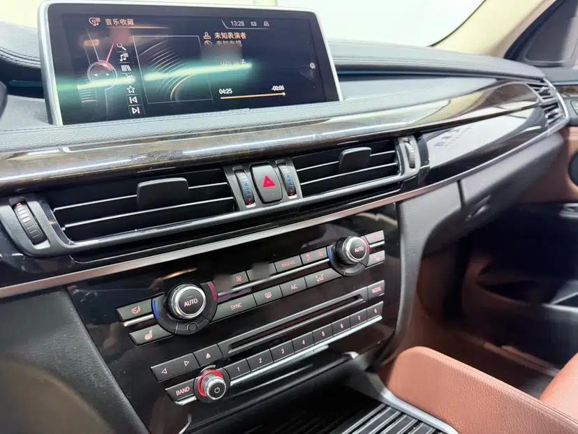 BMW X6 2015 xDrive28i — миниатюра 13