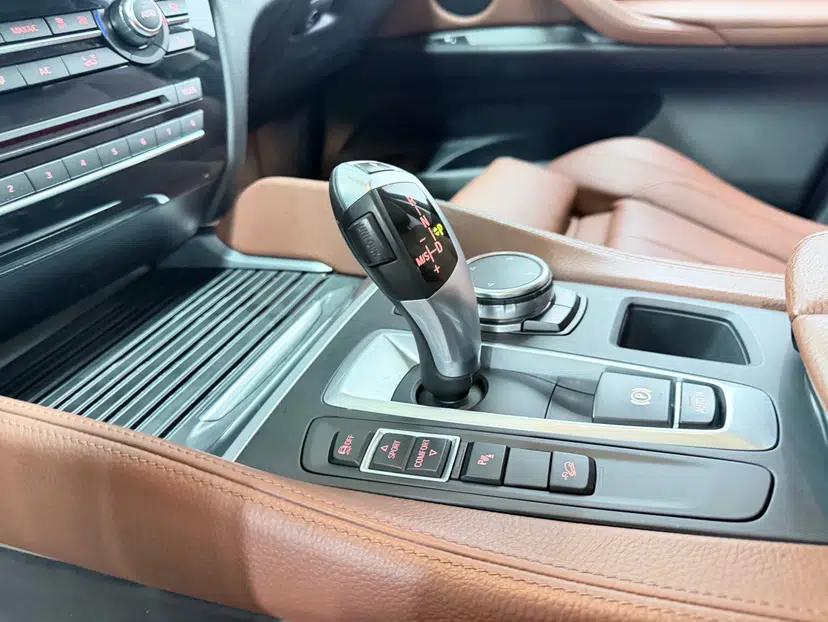 BMW X6 2015 xDrive28i — миниатюра 14