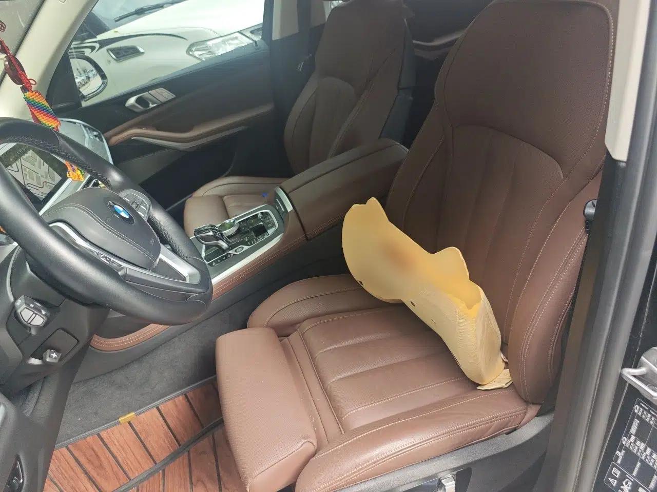 BMW X7 2022 xDrive40i Luxury Package with Leading Features — миниатюра 16