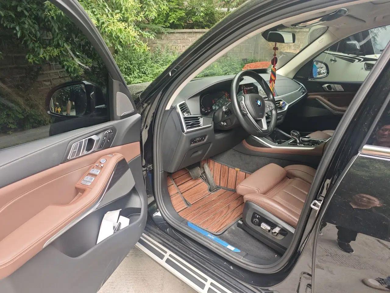 BMW X7 2022 xDrive40i Luxury Package with Leading Features — миниатюра 17