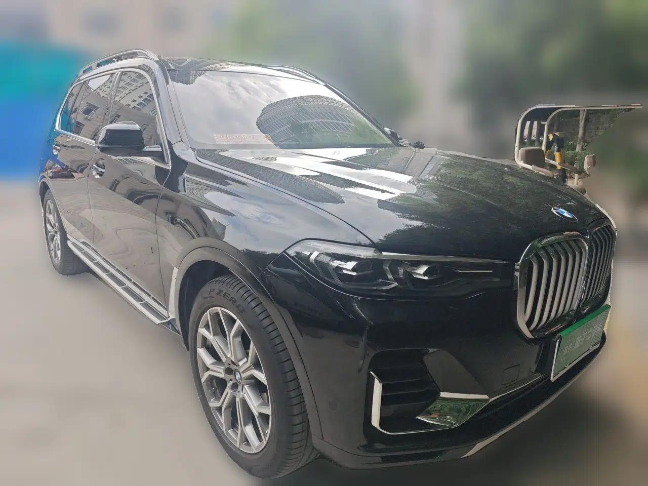 BMW X7 2022 xDrive40i Luxury Package with Leading Features — миниатюра 3