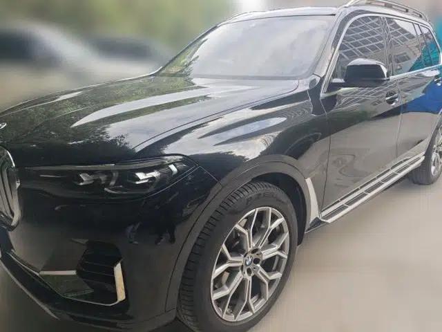 BMW X7 2022 xDrive40i Luxury Package with Leading Features