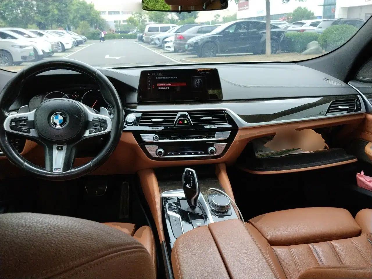 BMW 6 Series GT 2018 630i M Sport Package — миниатюра 10