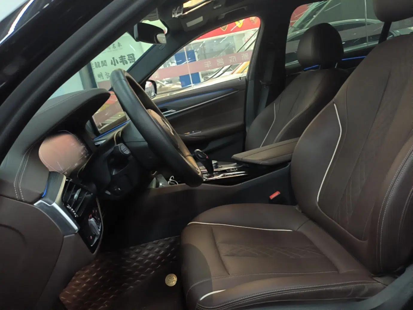 BMW 5 Series New Energy 2022 Restyled 535Le M Sport Package — миниатюра 18