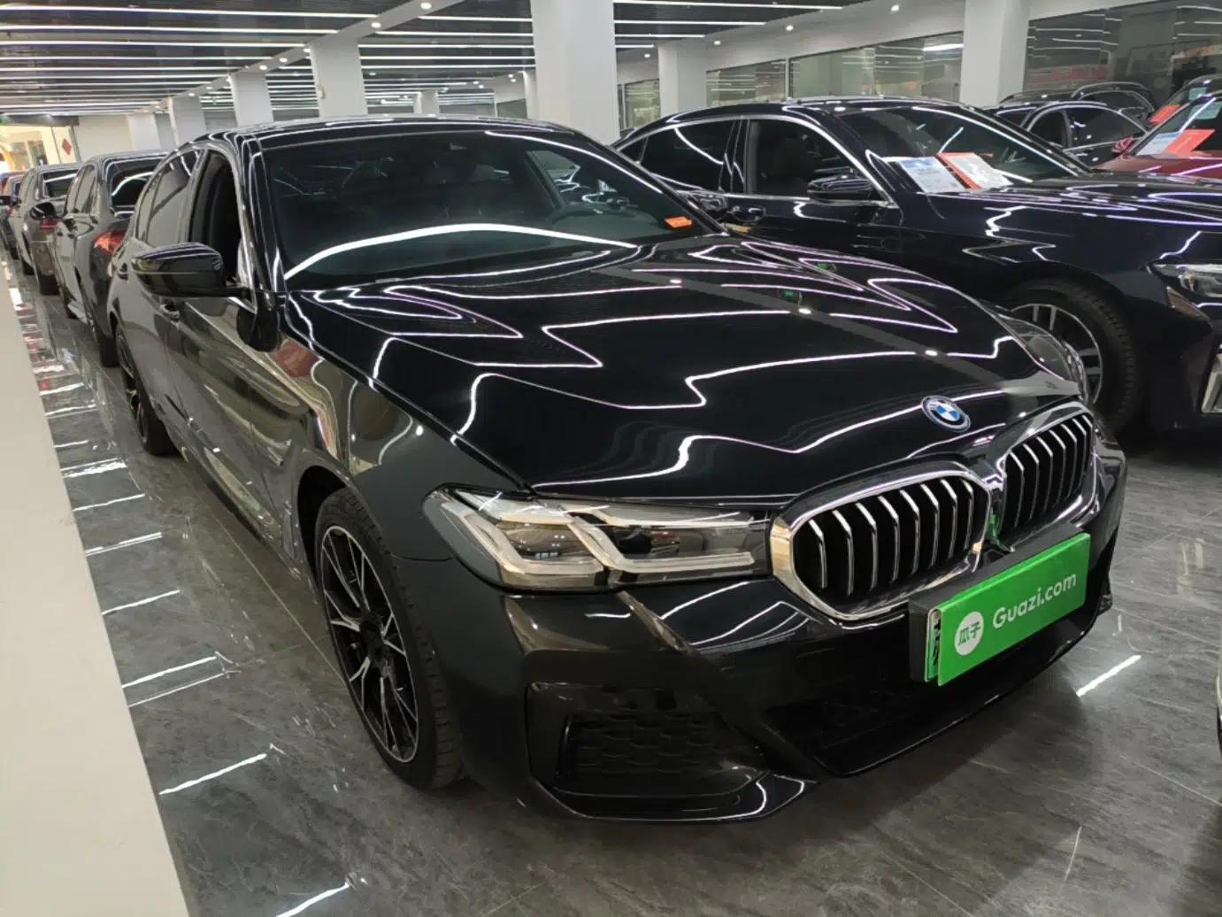 BMW 5 Series New Energy 2022 Restyled 535Le M Sport Package — миниатюра 3
